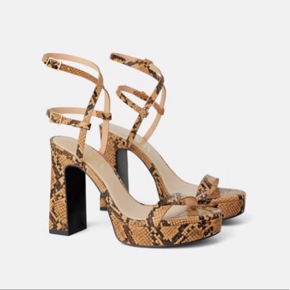 ANIMAL PRINT HIGH HEEL PLATFORM SANDALS - Picture 2 of 5